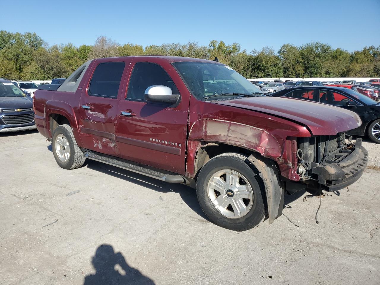 2008 Chevrolet Avalanche VIN 3GNFK12398G141598 Copart auction photo, front end / side damage thumbnail 4