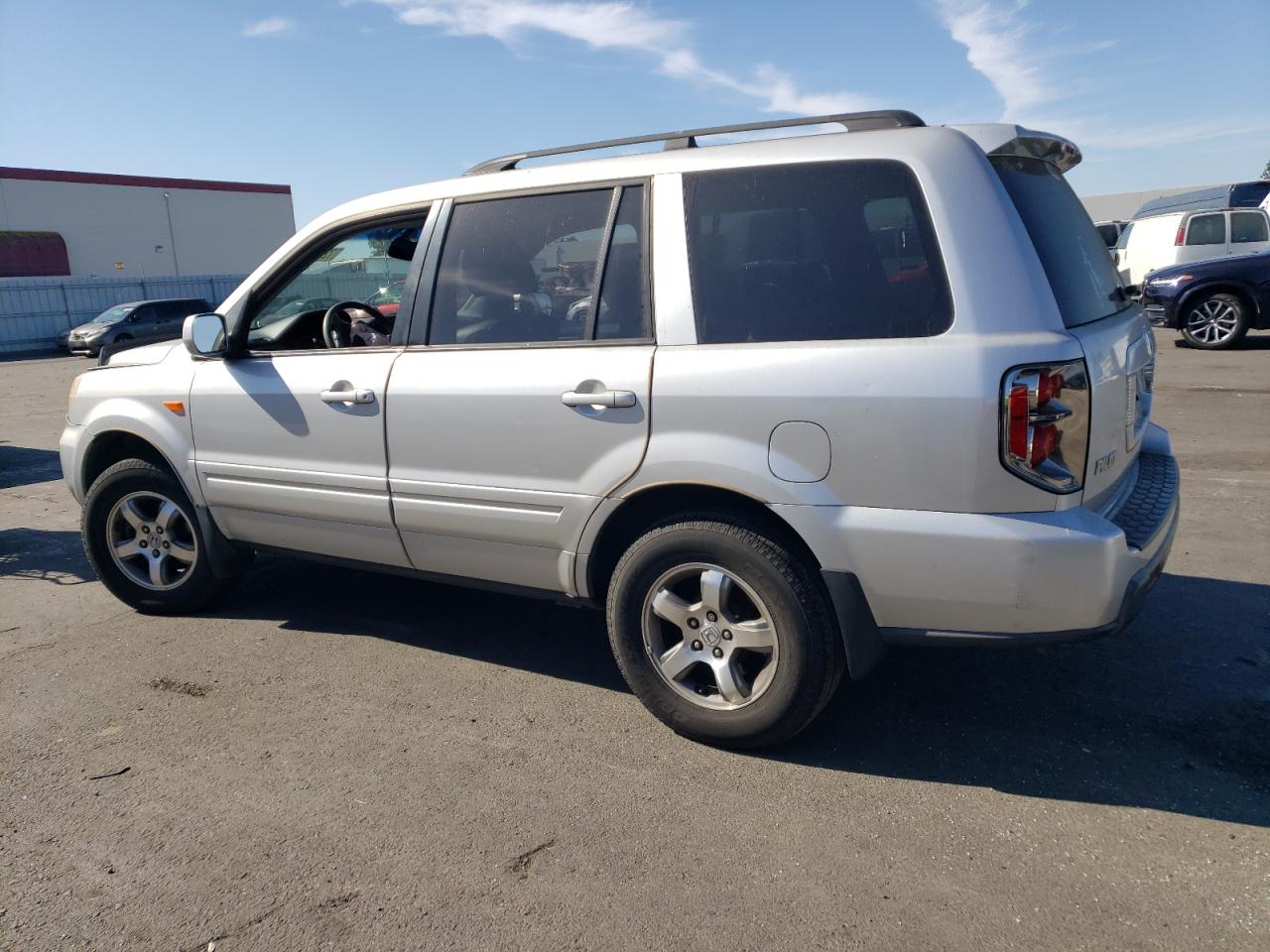 2007 Honda Pilot VIN 2HKYF18647H521736 Copart auction photo, side / front end damage thumbnail 2