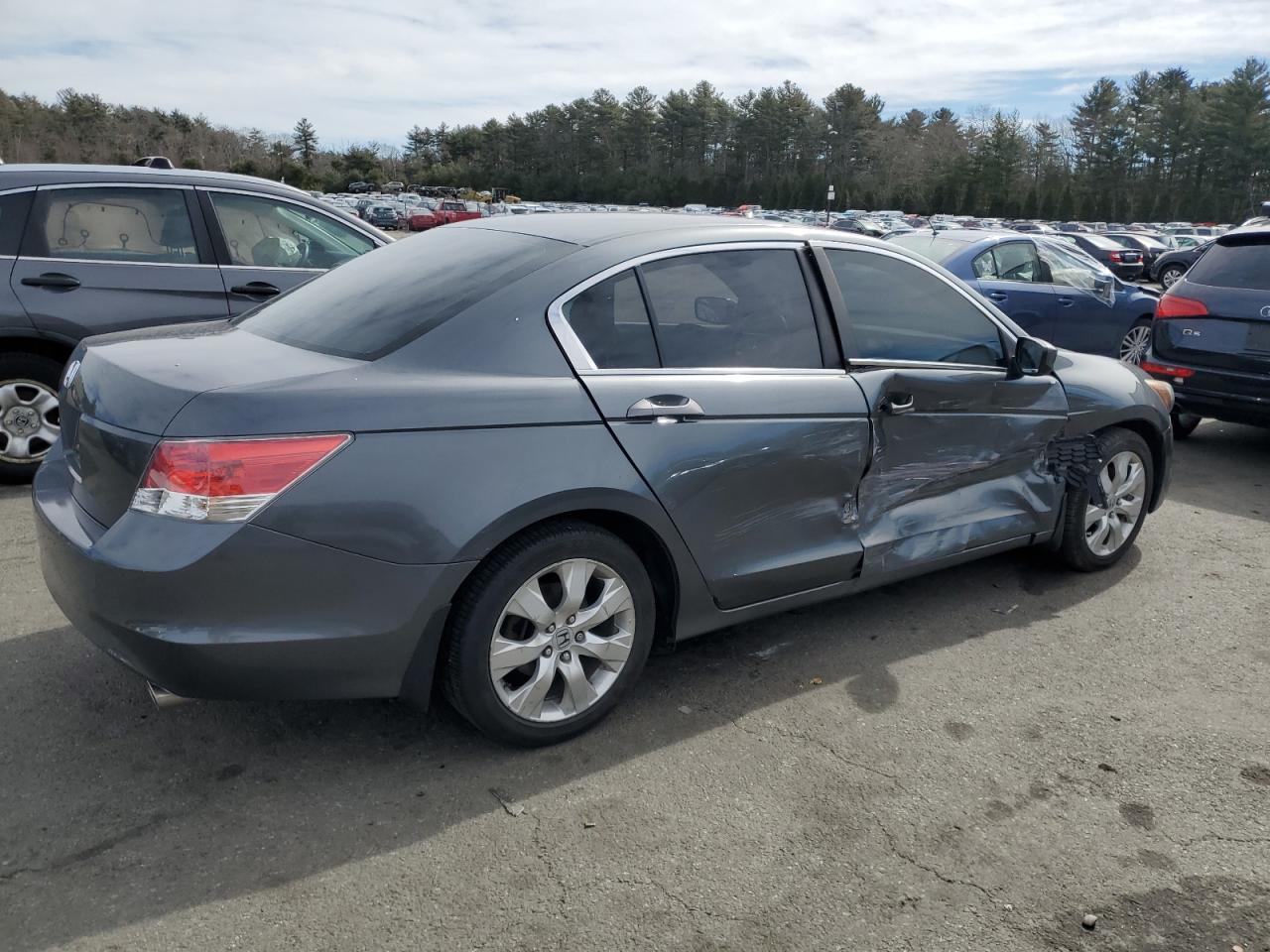 2010 Honda Accord VIN 1HGCP2F72AA187375 Copart auction photo, side / minor dent/scratches damage thumbnail 3