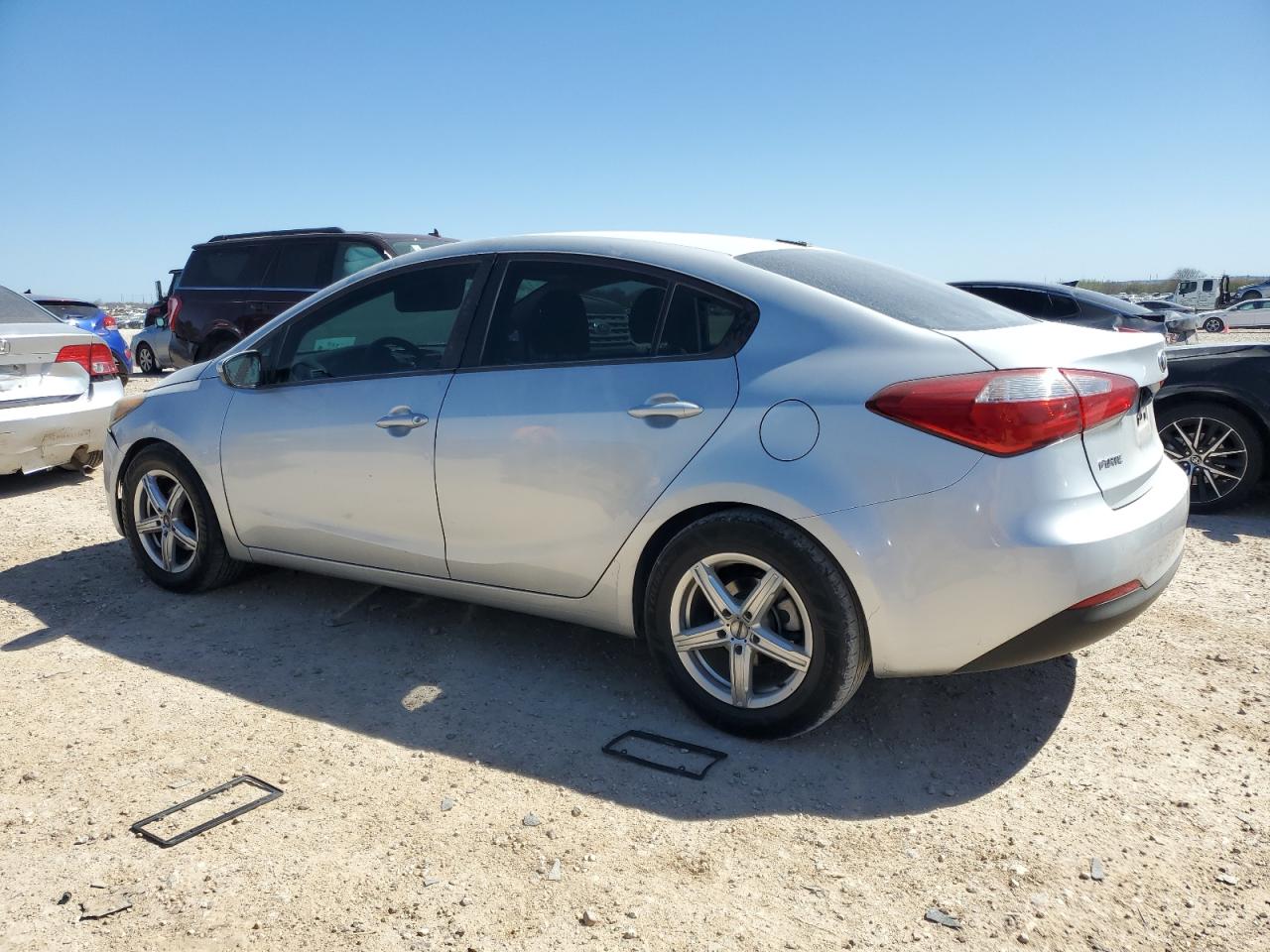 2016 KIA Forte VIN KNAFK4A68G5508502 Copart auction photo, front end / side damage thumbnail 2
