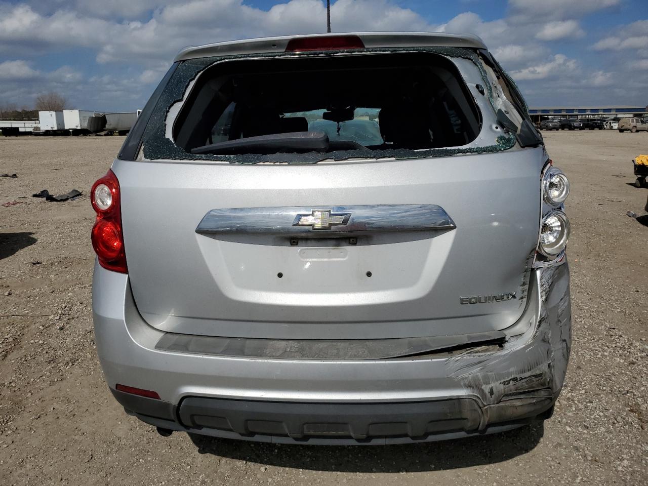 2015 Chevrolet Equinox VIN 1GNALAEK0FZ111011 Copart auction photo, front end / side damage thumbnail 6