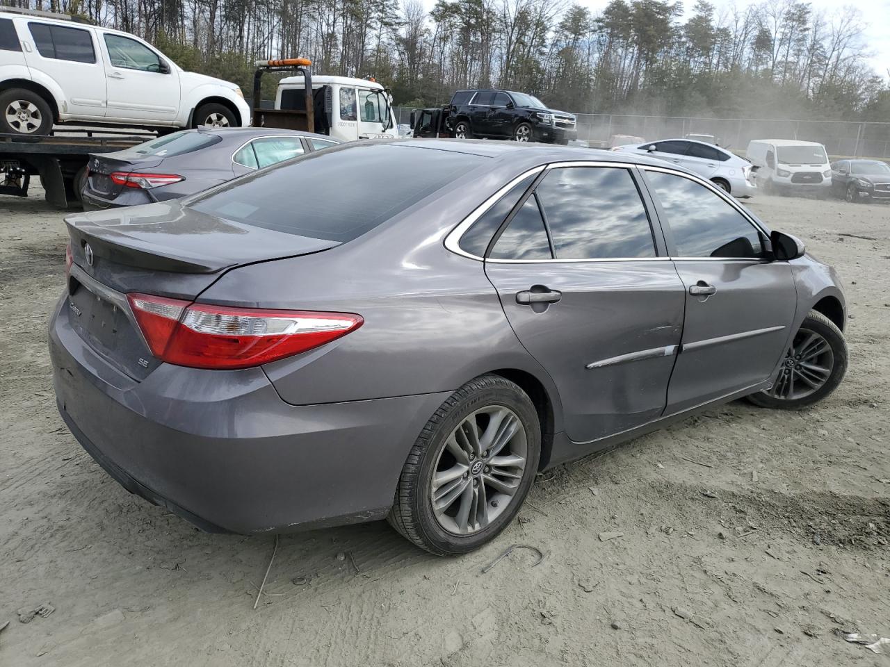 2016 Toyota Camry VIN 4T1BF1FK0GU209677 Copart auction photo, rear end / minor dent/scratches damage thumbnail 3