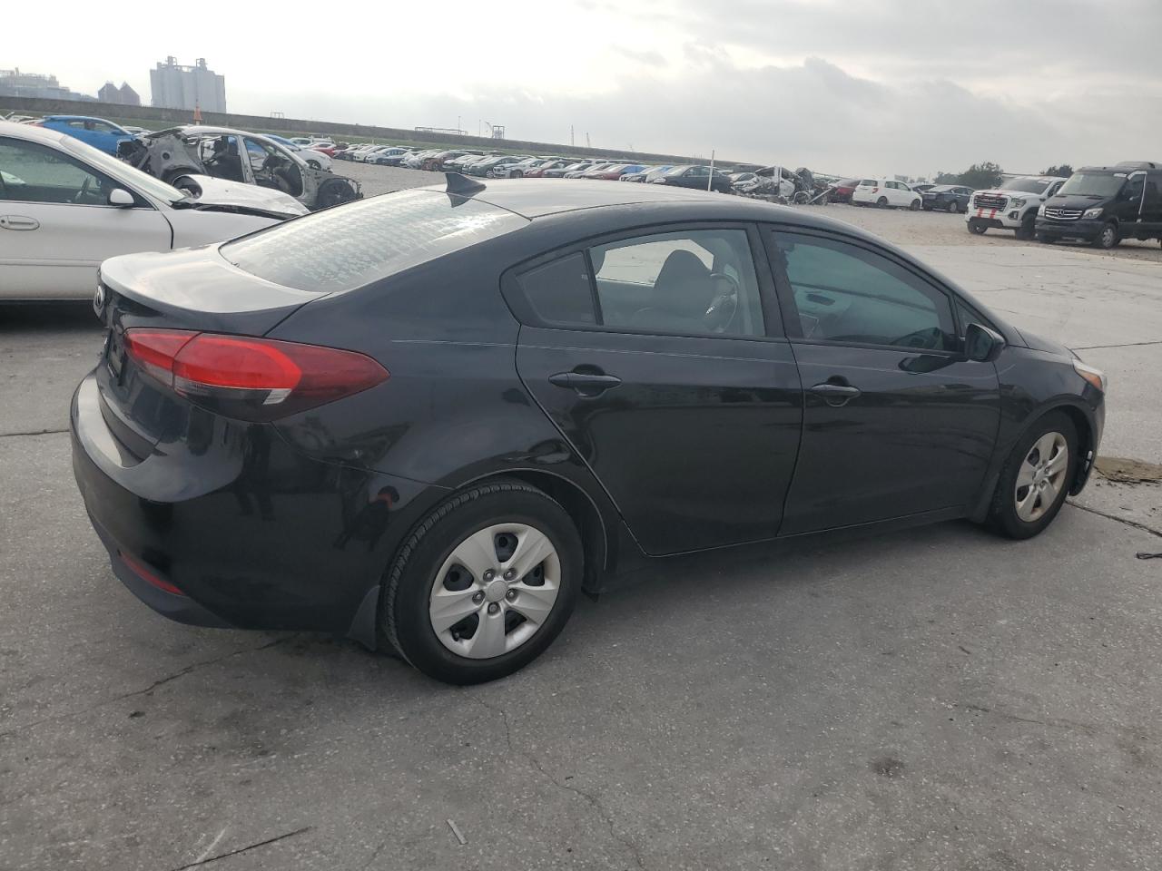 2018 KIA Forte VIN 3KPFK4A79JE241121 Copart auction photo, front end damage thumbnail 3