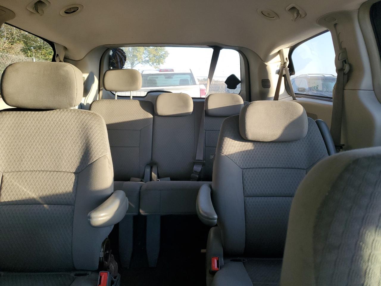 2008 Chrysler Town & Country VIN 2A8HR44H68R604081 Copart auction photo, front end / minor dent/scratches damage thumbnail 10
