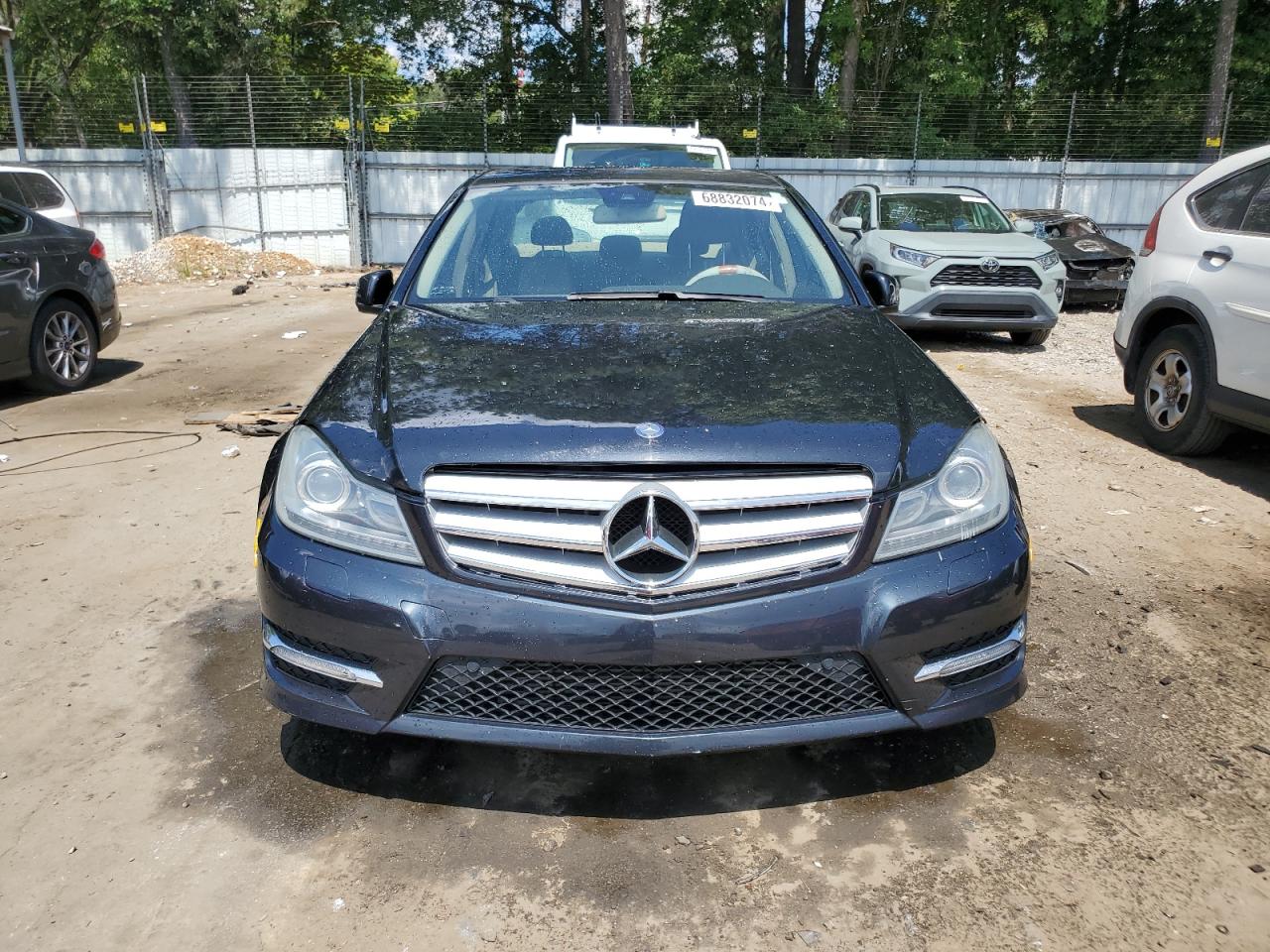 2013 Mercedes-Benz C-klasse VIN WDDGF4HB3DA828432 Copart auction photo, front end / side damage thumbnail 5