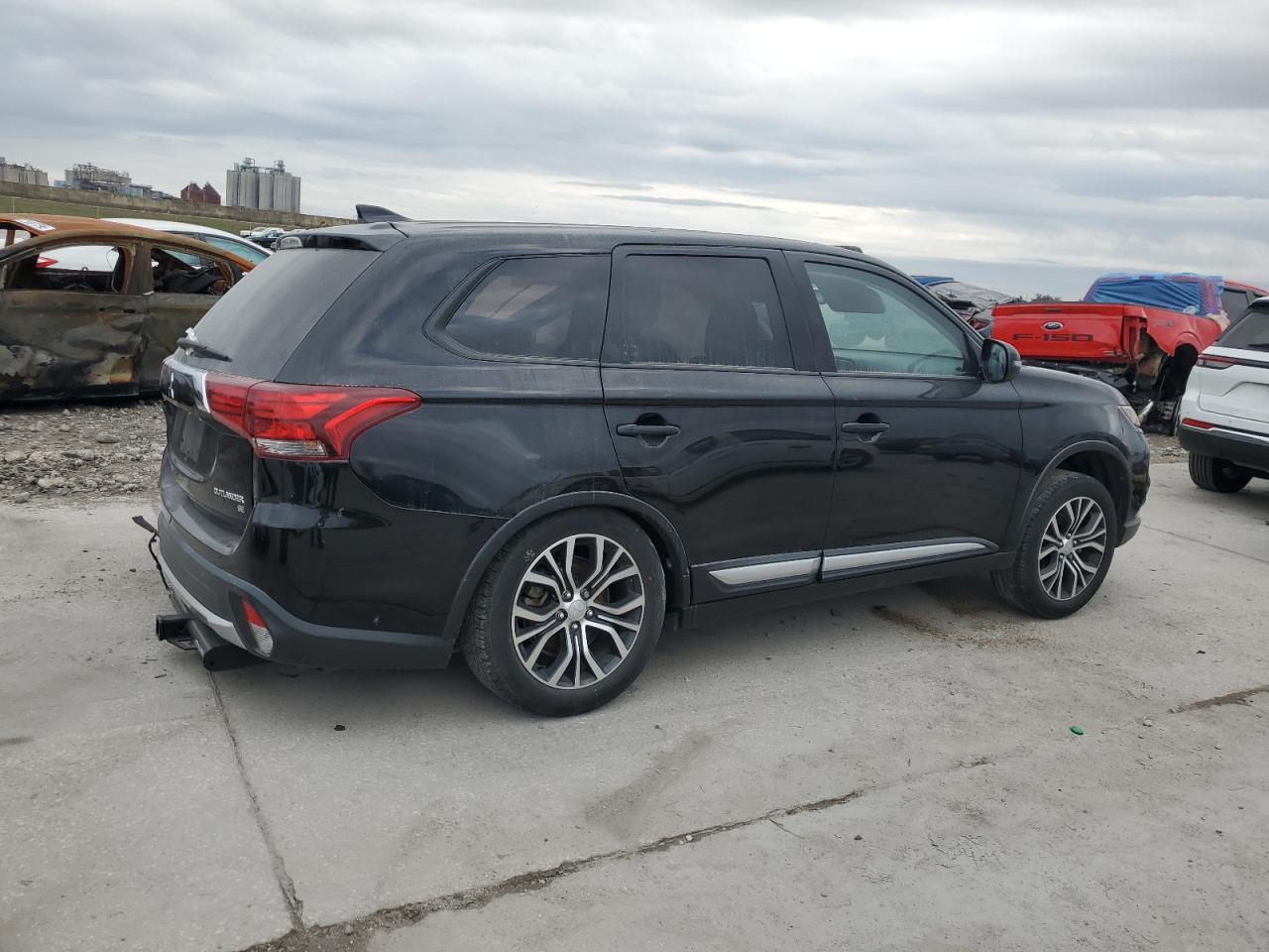 2018 Mitsubishi Outlander VIN JA4AD3A36JZ012793 Copart auction photo, all over / rear end damage thumbnail 3