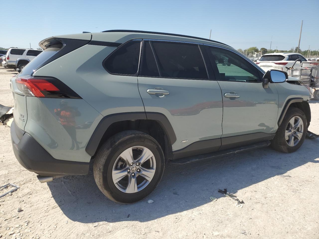 2022 Toyota RAV 4 VIN 4T3RWRFV6NU063572 Copart auction photo, front end / minor dent/scratches damage thumbnail 3