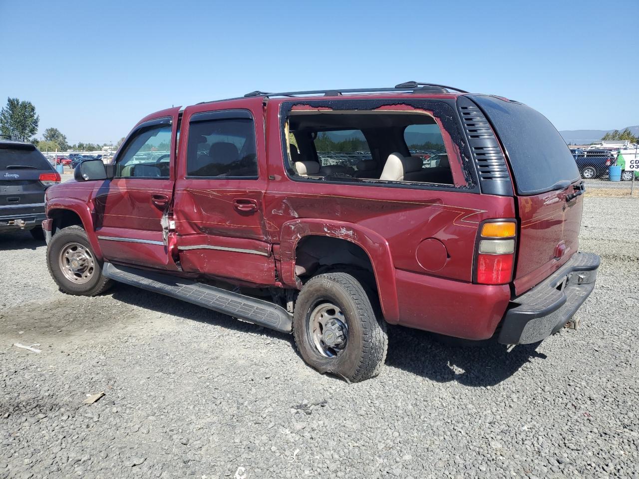 2004 Chevrolet Suburban VIN 3GNGK26G84G146065 Copart auction photo, all over damage thumbnail 2
