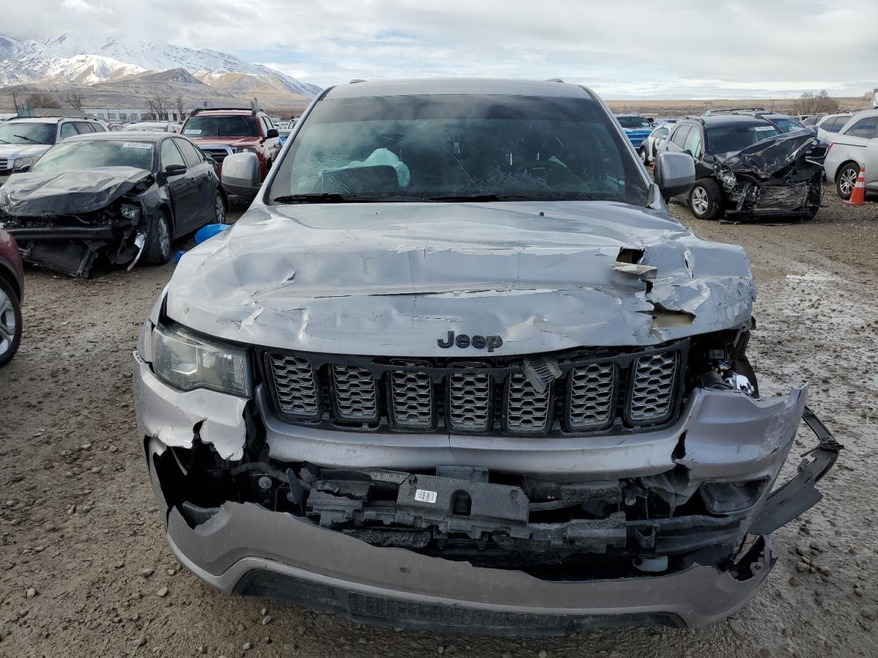 2018 Jeep Grand Cherokee VIN 1C4RJFAG9JC256835 Copart auction photo, front end damage thumbnail 5