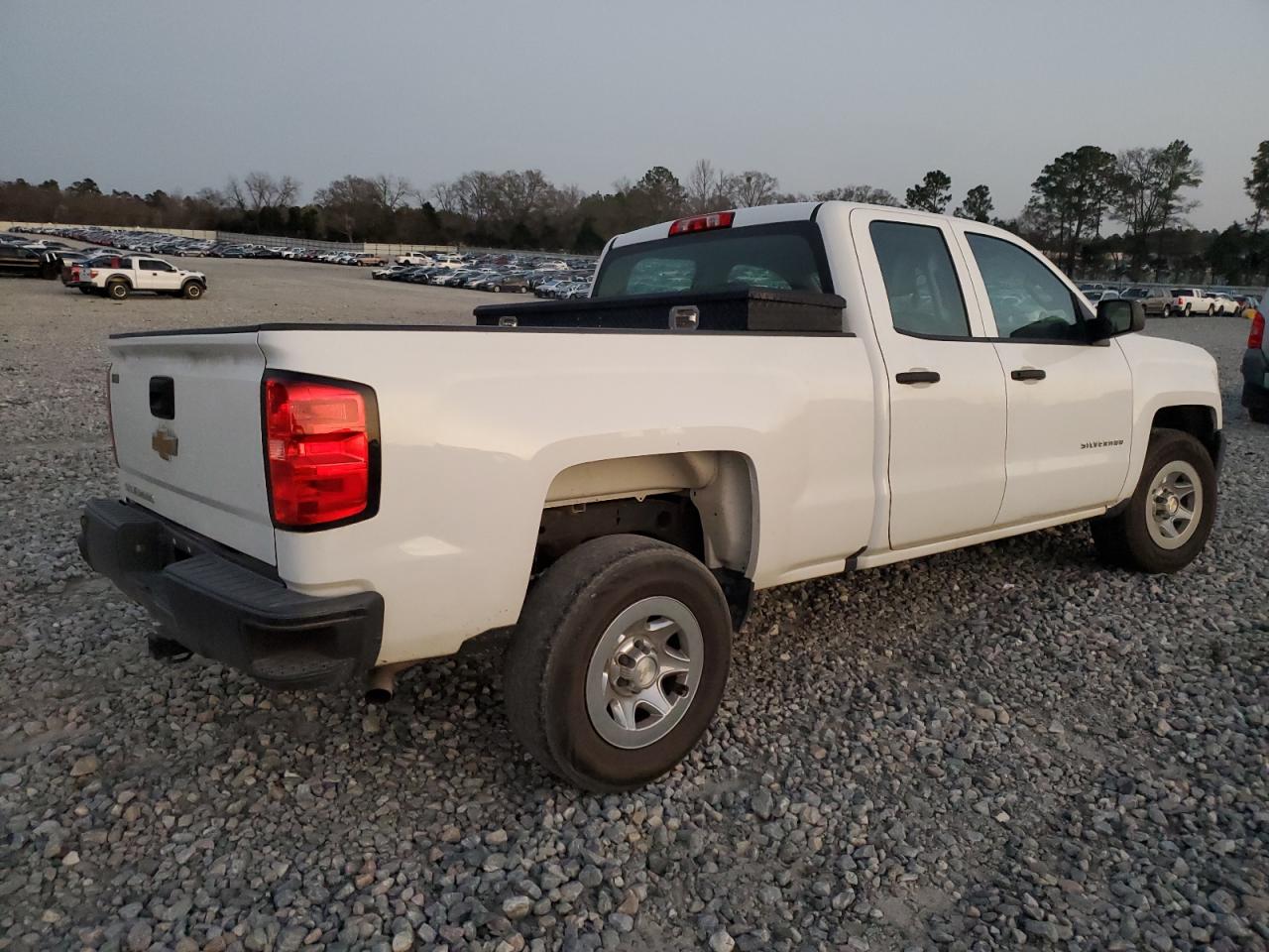 2018 Chevrolet Silverado VIN 1GCRCNEH6JZ345332 Copart auction photo, front end damage thumbnail 3