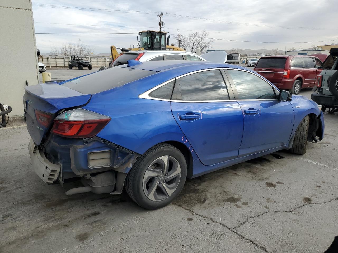 2019 Honda Insight VIN 19XZE4F57KE007671 Copart auction photo, rear end / minor dent/scratches damage thumbnail 3
