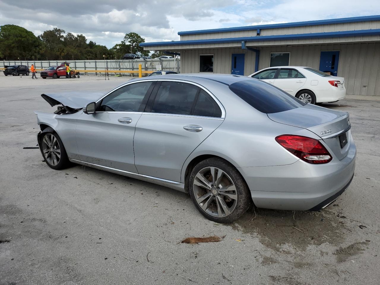 2016 Mercedes-Benz C-klasse VIN 55SWF4JB7GU132361 Copart auction photo, front end damage thumbnail 2