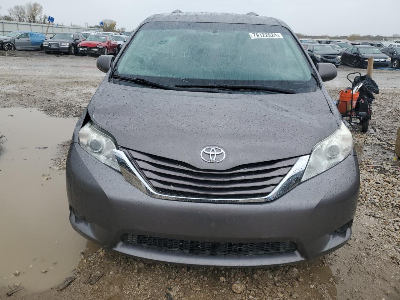 2015 Toyota Sienna VIN 5TDKK3DC3FS589415 Copart auction photo, front end damage thumbnail 5