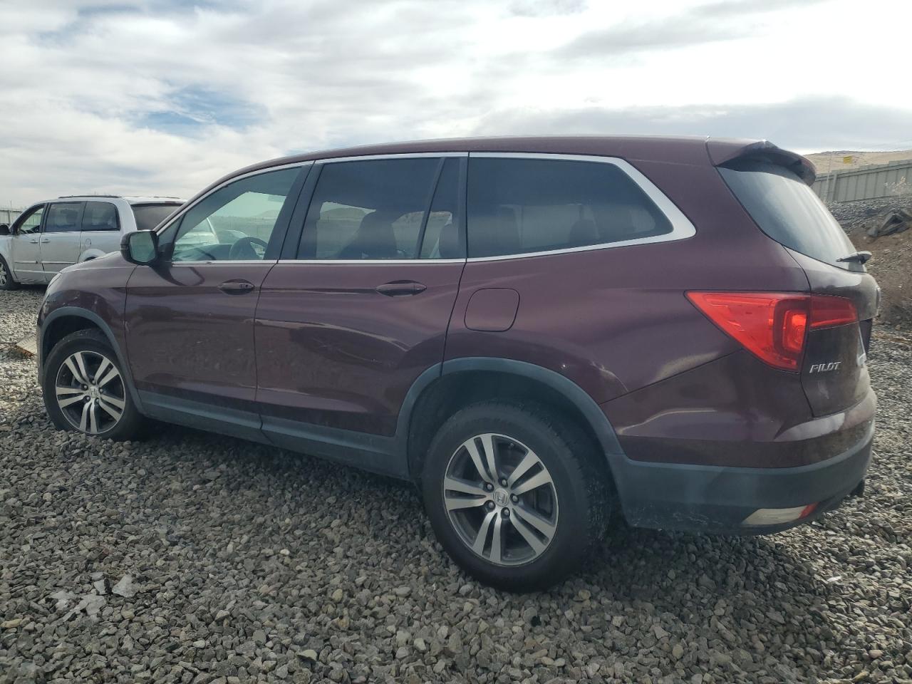 2016 Honda Pilot VIN 5FNYF6H55GB007848 Copart auction photo, front end damage thumbnail 2