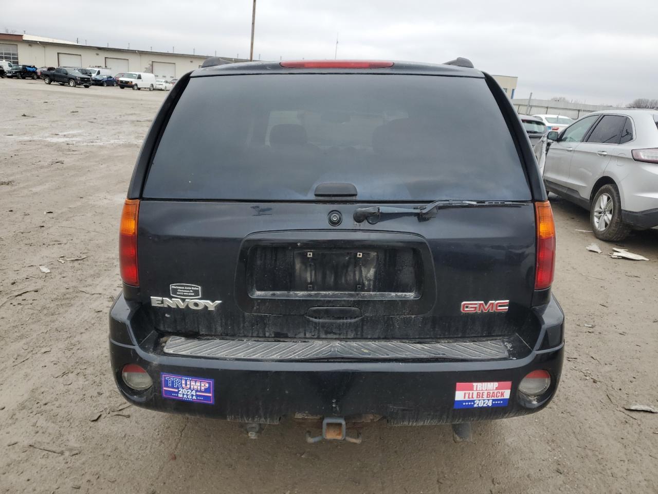 2005 GMC Envoy VIN 1GKDT13S952165475 Copart auction photo, front end / undercarriage damage thumbnail 6