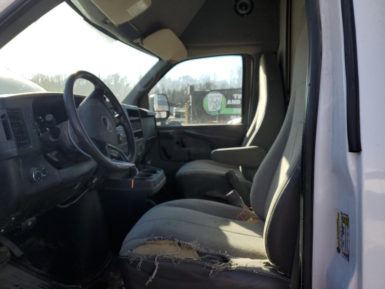 2014 GMC Savana VIN 1GD072BA4E1171439 Copart auction photo, front end / side damage thumbnail 7