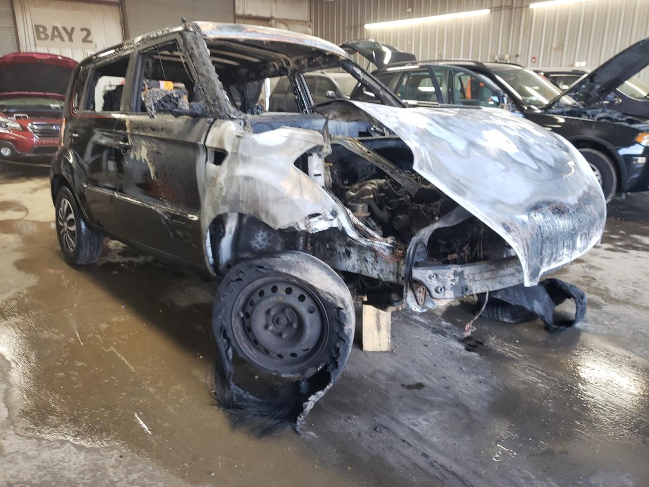 2013 KIA Soul VIN KNDJT2A56D7598626 Copart auction photo, burn / replaced vin damage thumbnail 4