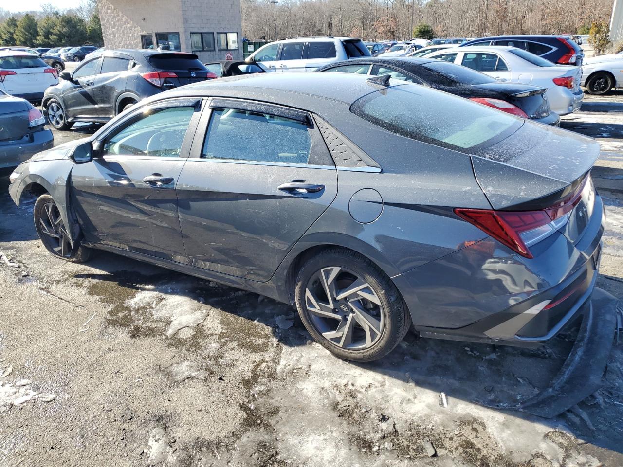 2024 Hyundai Elantra VIN KMHLS4DG7RU767304 Copart auction photo, front end damage thumbnail 2