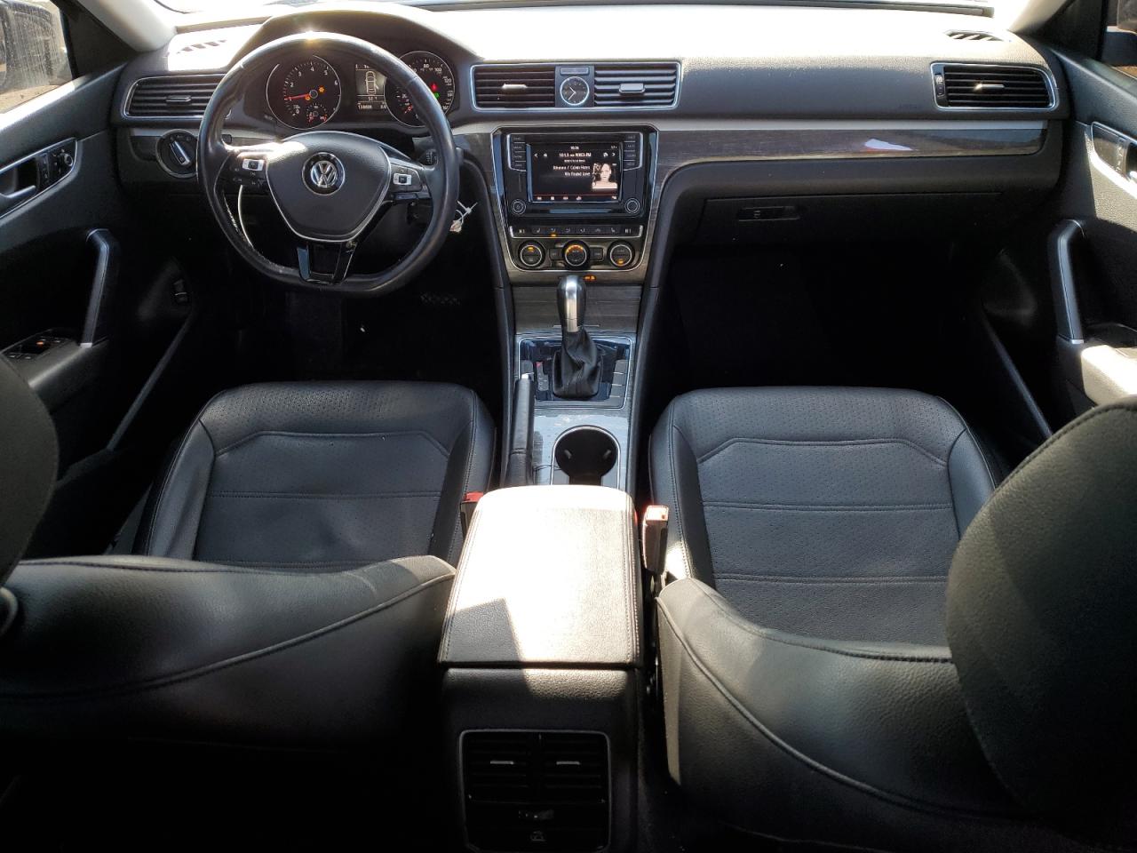 2016 Volkswagen Passat VIN 1VWBT7A39GC039175 Copart auction photo, front end damage thumbnail 8