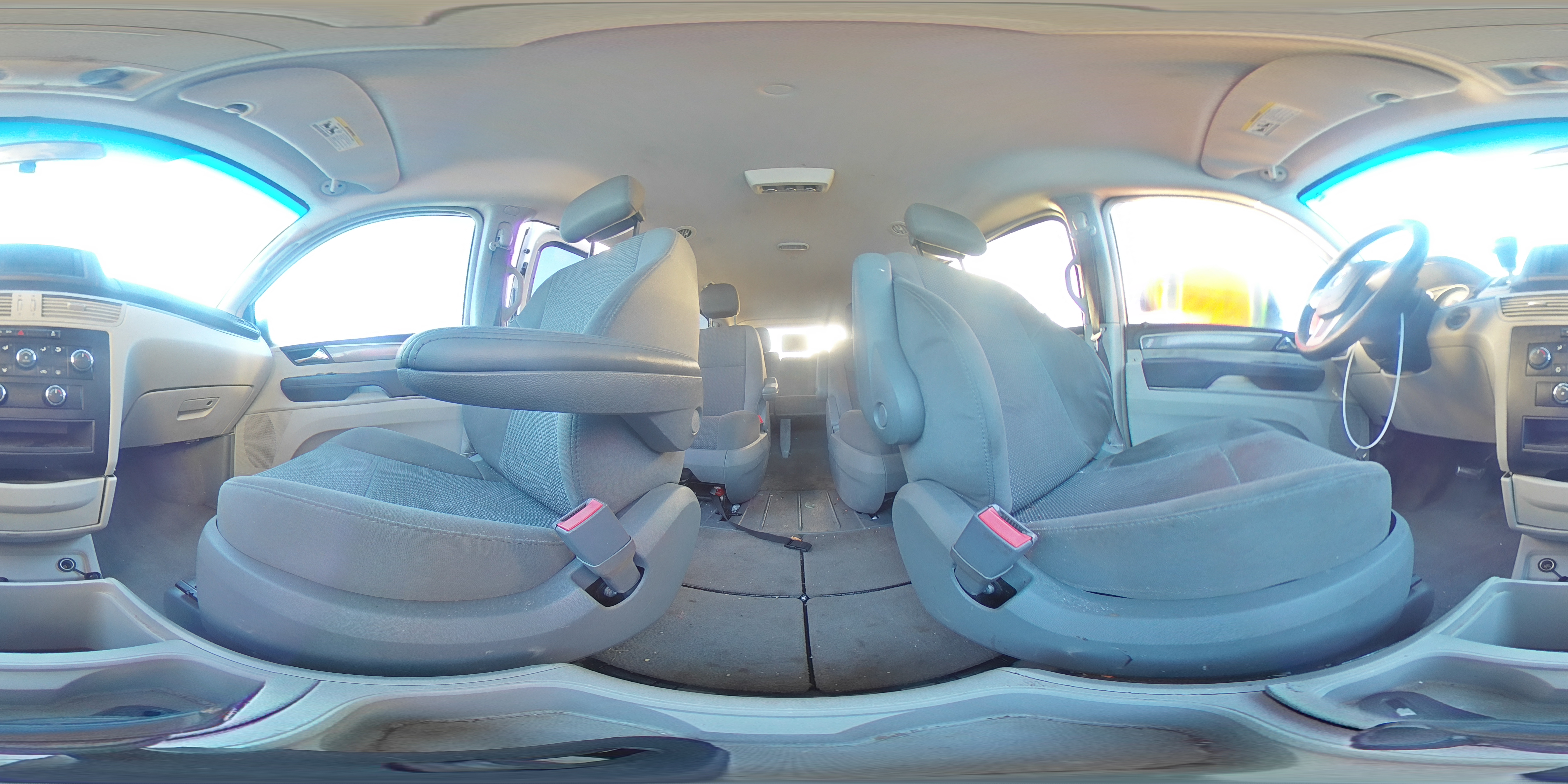 2012 Volkswagen Routan VIN 2C4RVAAG6CR120616 Copart auction photo, front end / undercarriage damage thumbnail 14