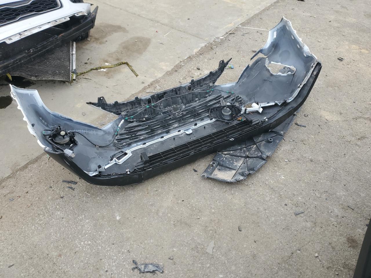 2019 Toyota RAV 4 VIN JTMA1RFV1KD025915 Copart auction photo, front end / rear end damage thumbnail 13