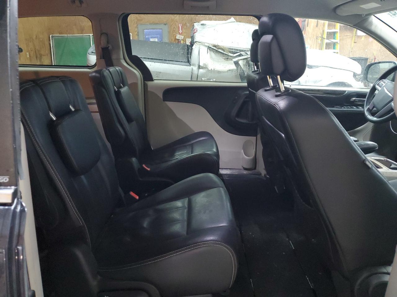 2014 Chrysler Town & Country VIN 2C4RC1BG5ER191734 Copart auction photo, front end / minor dent/scratches damage thumbnail 11
