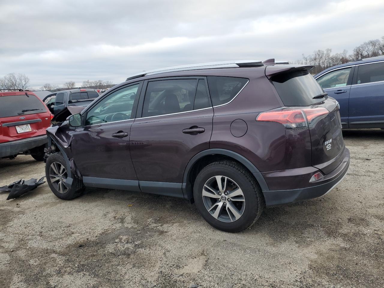 2016 Toyota RAV 4 VIN 2T3RFREV4GW466552 Copart auction photo, front end damage thumbnail 2