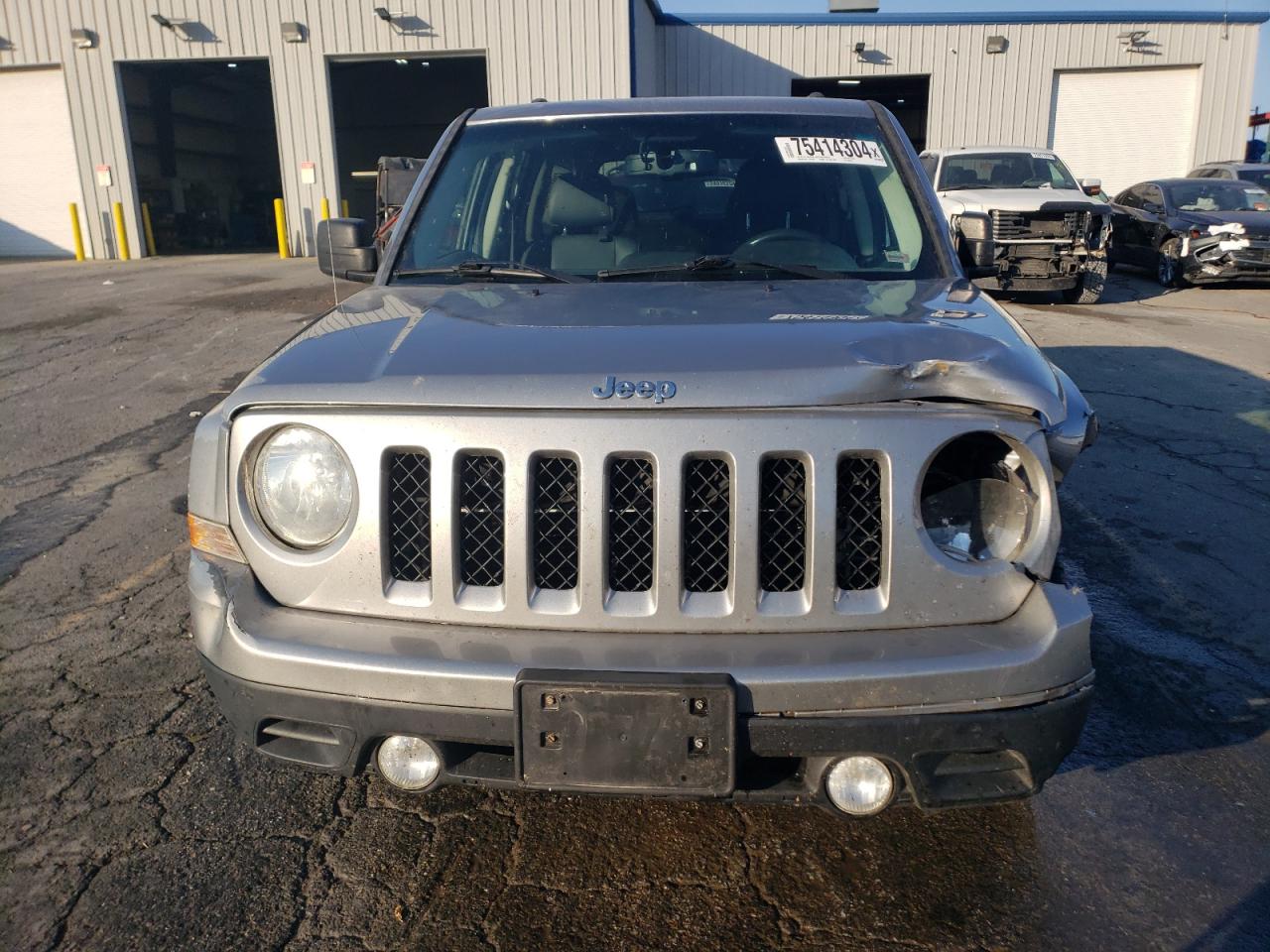 2016 Jeep Liberty (Patriot) VIN 1C4NJRFB8GD808969 Copart auction photo, front end / side damage thumbnail 5