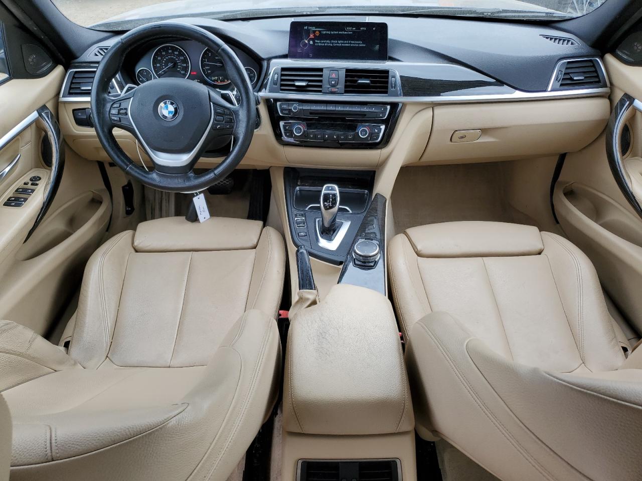 2016 BMW 3er VIN WBA8E9G55GNU29882 Copart auction photo, front end damage thumbnail 8