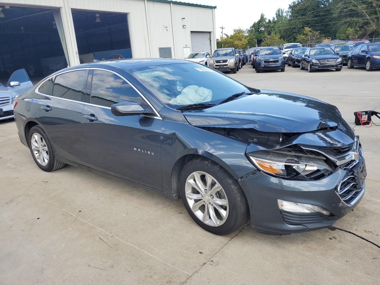 2019 Chevrolet Malibu VIN 1G1ZD5ST8KF222262 Copart auction photo, front end damage thumbnail 4