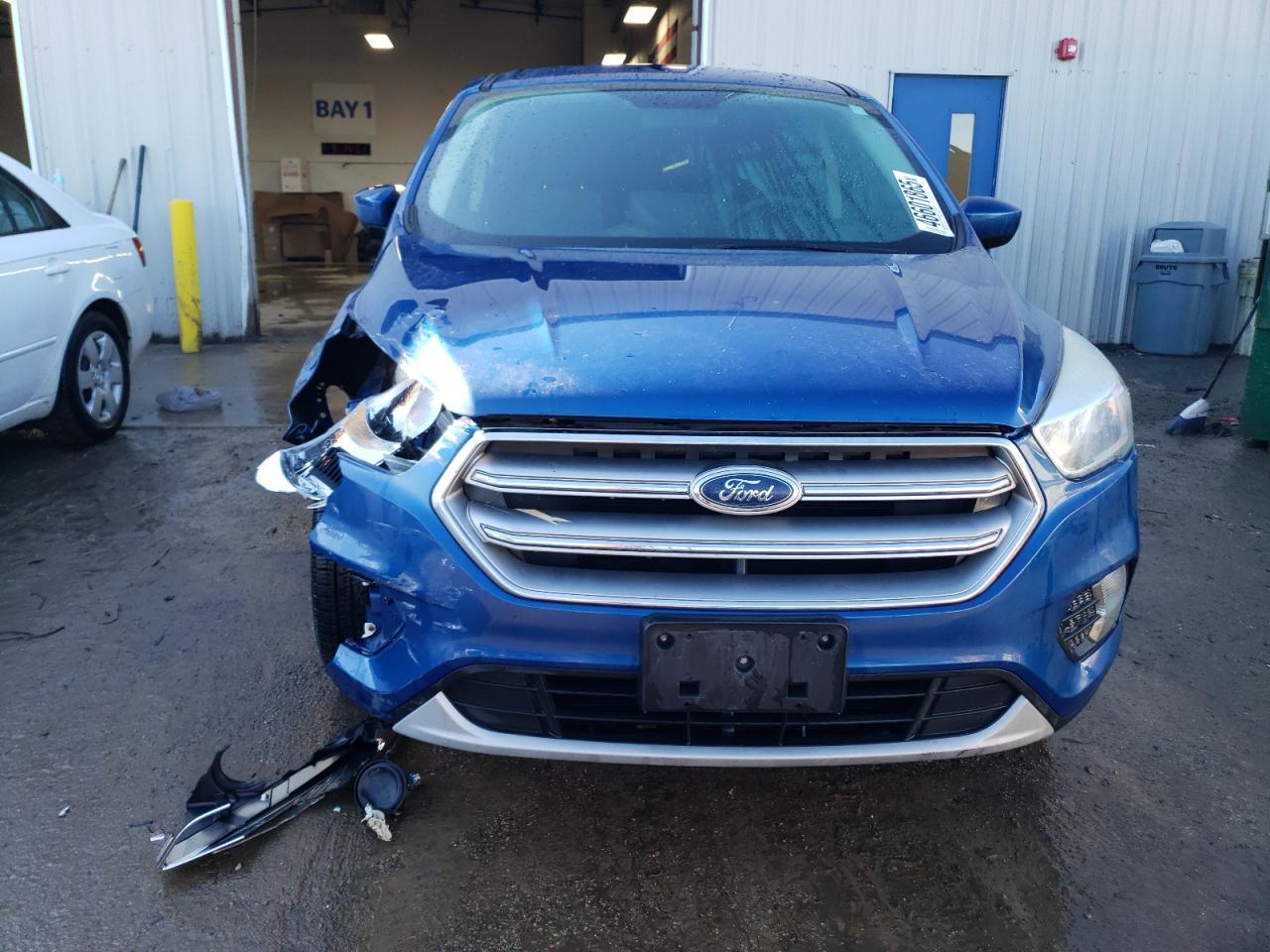 2017 Ford Escape VIN 1FMCU0GD3HUB65731 Copart auction photo, front end damage thumbnail 5