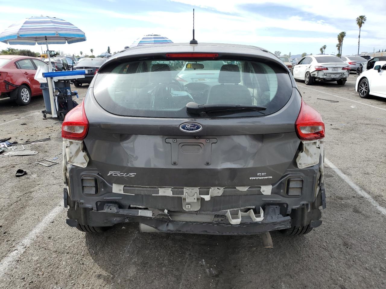 2015 Ford Focus VIN 1FADP3K20FL386705 Copart auction photo, rear end / minor dent/scratches damage thumbnail 6