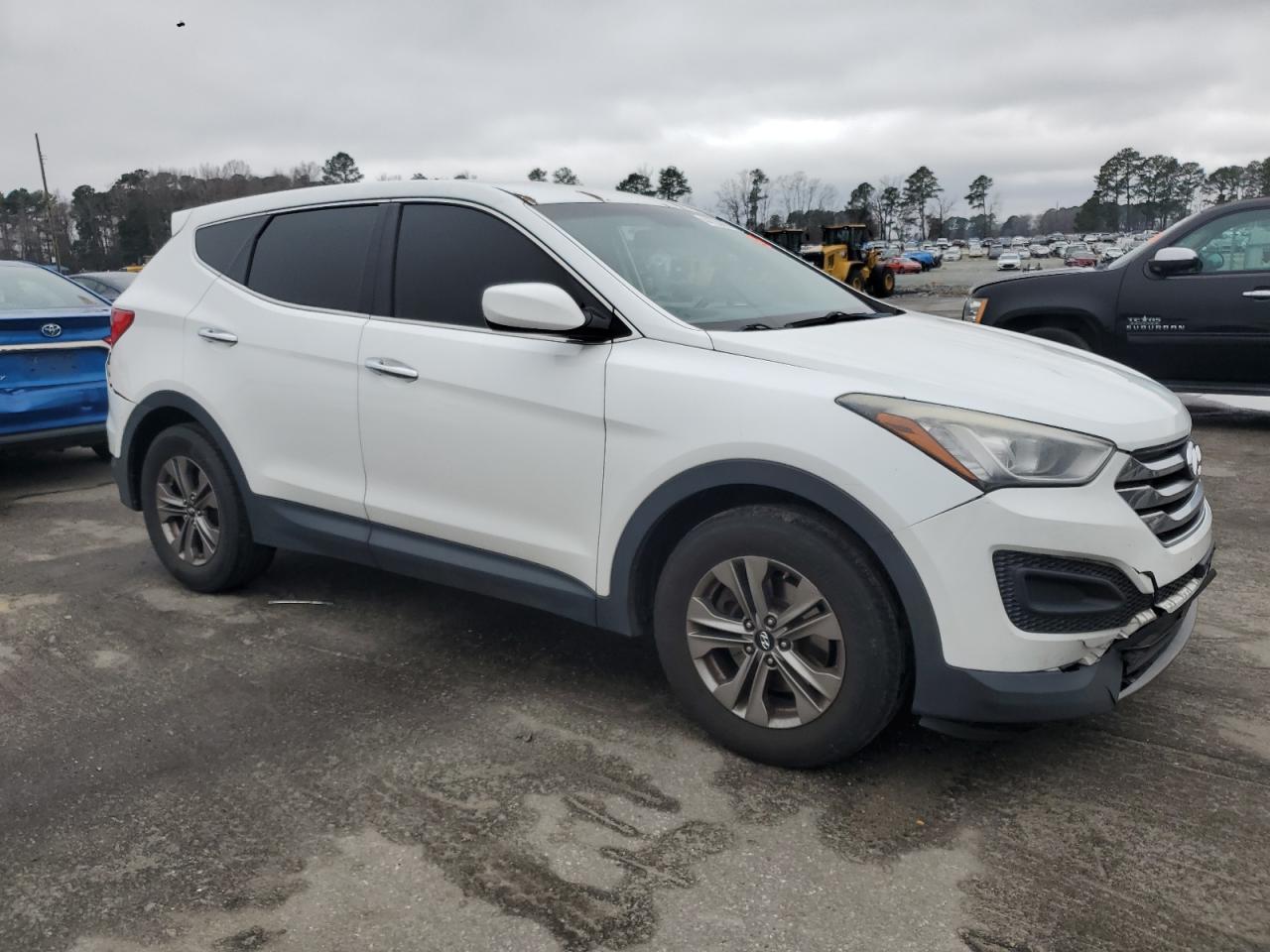 2015 Hyundai Santa Fe VIN 5XYZT3LB7FG258290 Copart auction photo, rear end / front end damage thumbnail 4