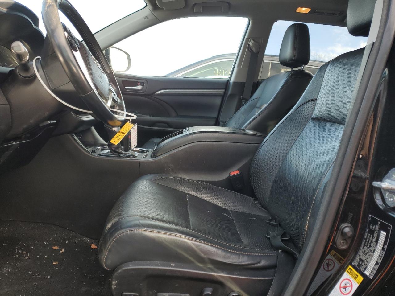 2017 Toyota Highlander VIN 5TDDZRFH2HS448810 Copart auction photo, front end / side damage thumbnail 7