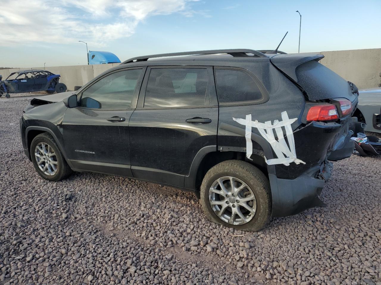 2016 Jeep Grand Cherokee VIN 1C4PJLAS8GW291237 Copart auction photo, front end / rear end damage thumbnail 2