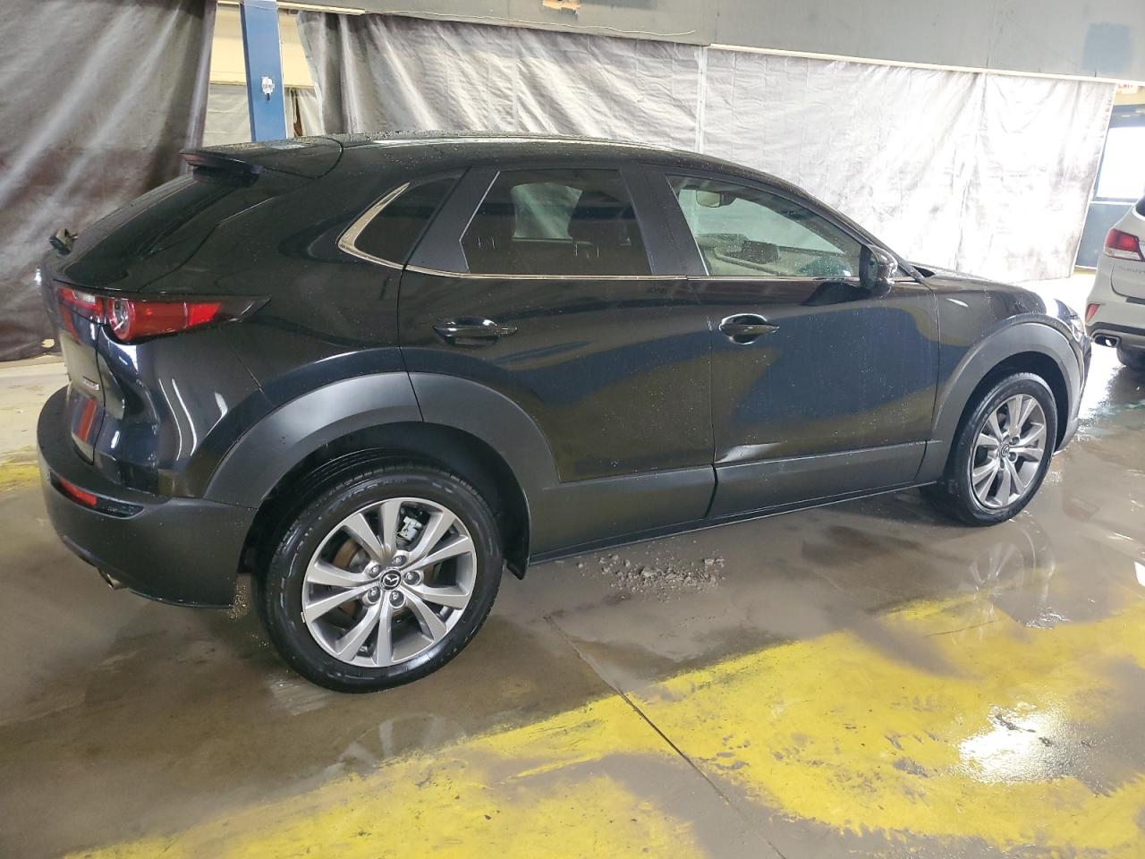 2021 Mazda CX-30 VIN 3MVDMBBL0MM243446 Copart auction photo, side / minor dent/scratches damage thumbnail 3