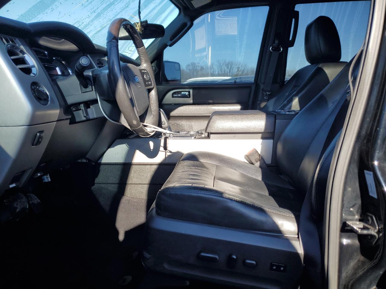 2012 Ford Expedition VIN 1FMJU1K56CEF01372 Copart auction photo, front end damage thumbnail 7