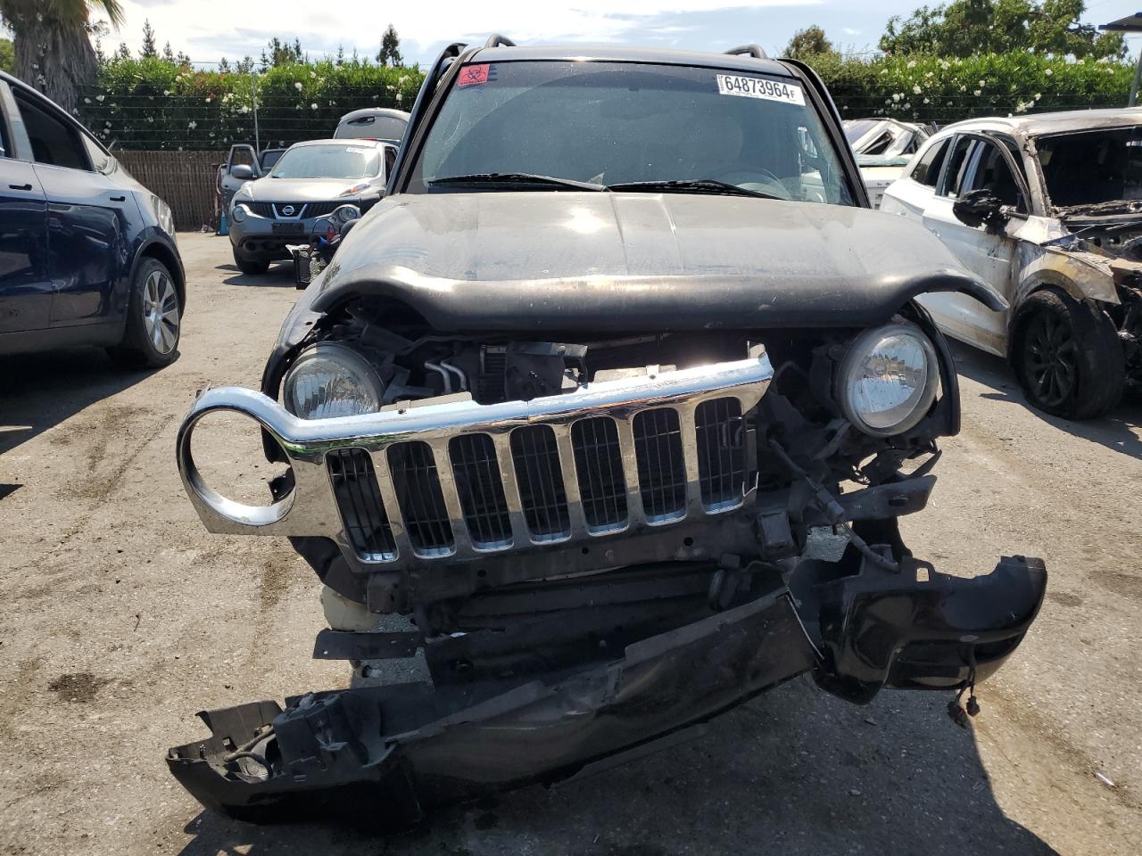 2004 Jeep Liberty (North America) VIN 1J8GL58K74W289401 Copart auction photo, front end / side damage thumbnail 5
