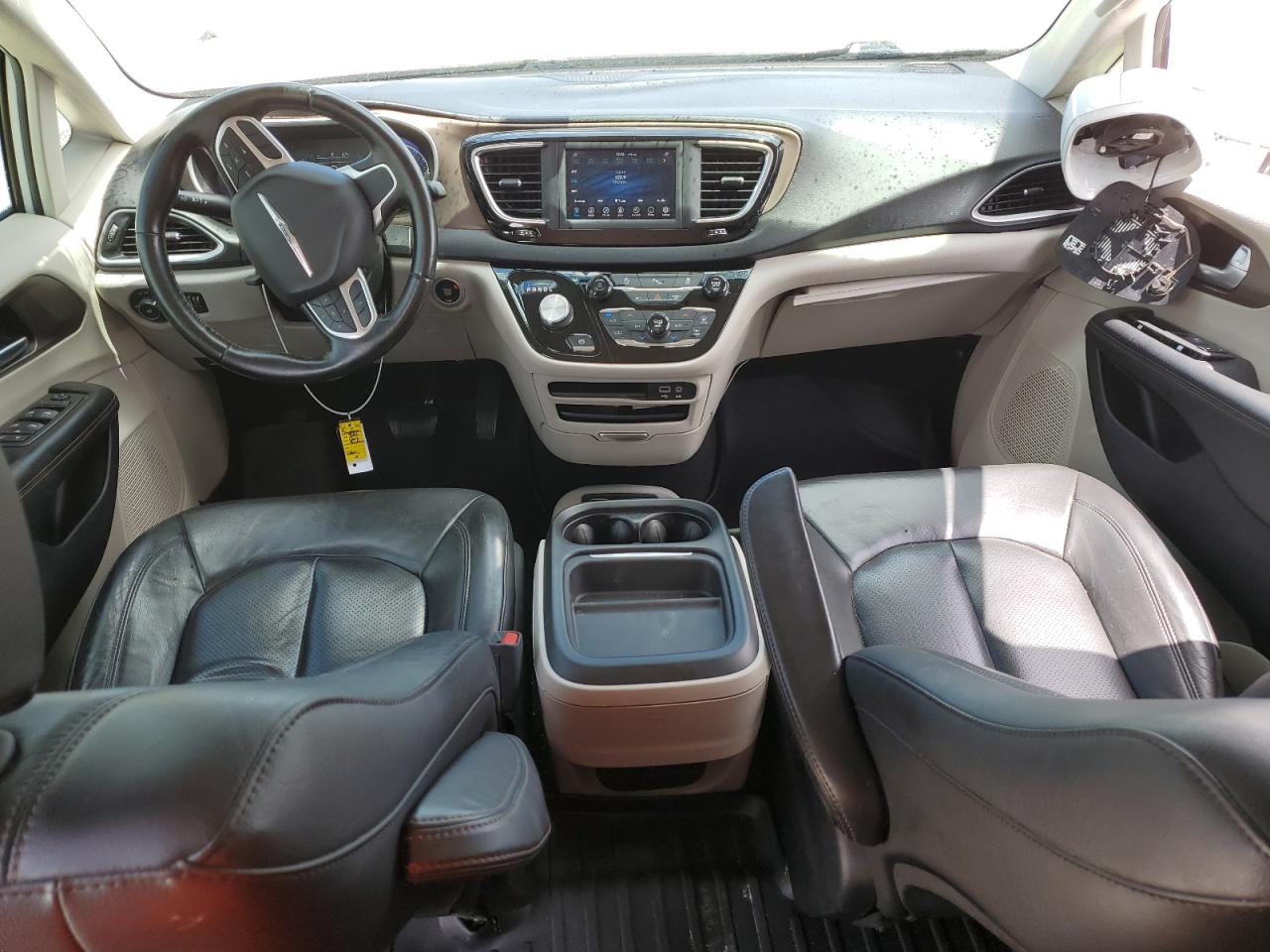 2019 Chrysler Pacifica VIN 2C4RC1BG9KR554712 Copart auction photo, side / minor dent/scratches damage thumbnail 8