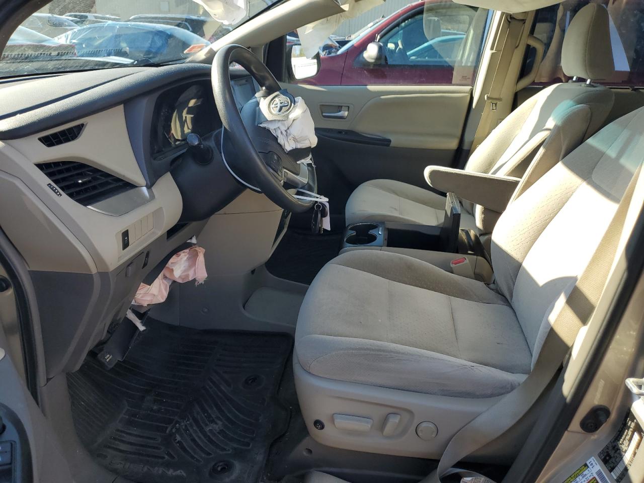 2017 Toyota Sienna VIN 5TDJZ3DC9HS166283 Copart auction photo, front end damage thumbnail 7