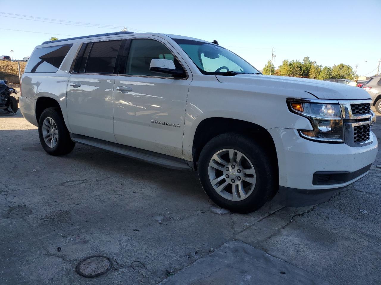 2015 Chevrolet Suburban VIN 1GNSCJKC7FR146503 Copart auction photo, front end damage thumbnail 4