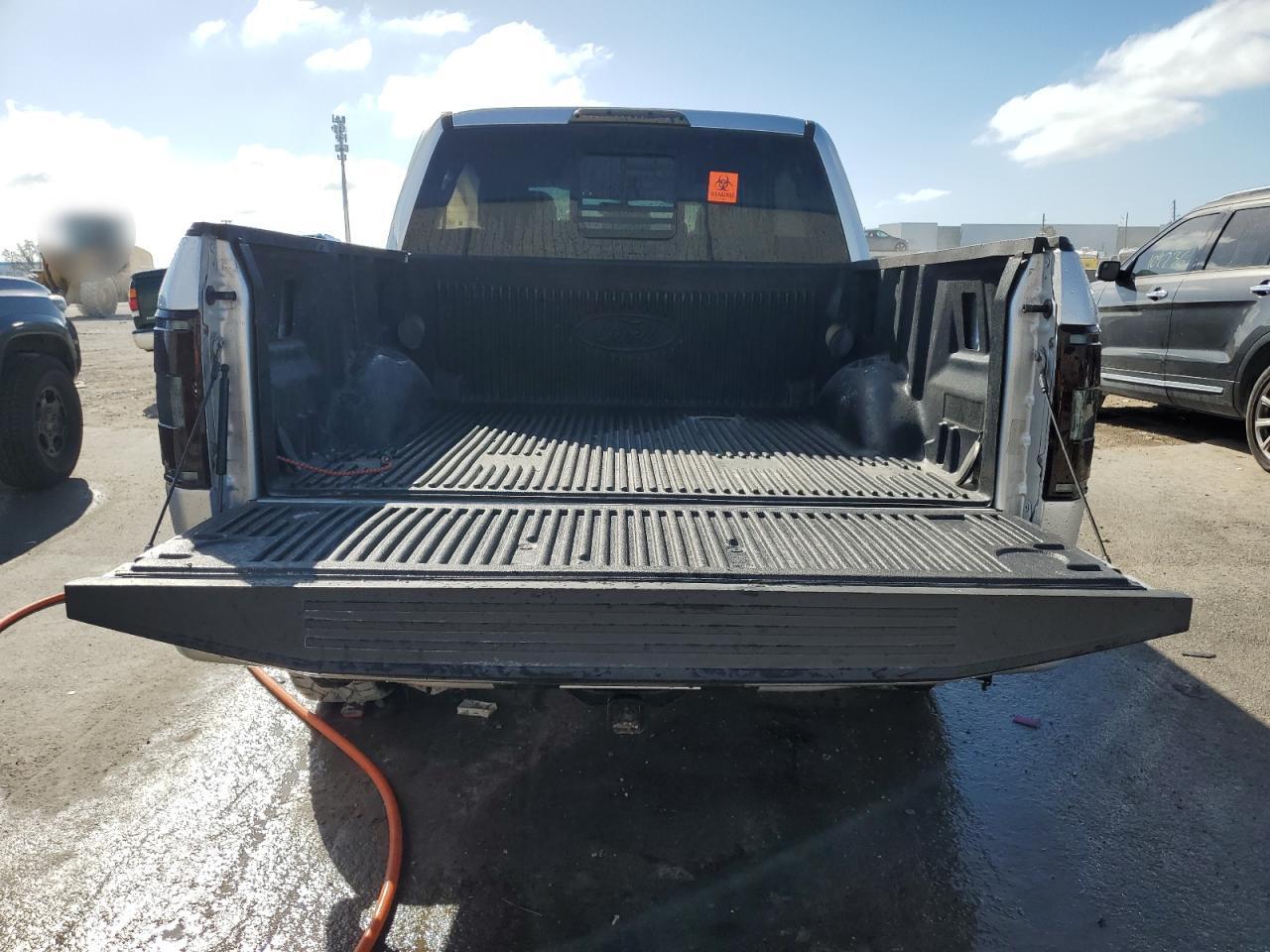 2018 Ford F-150 VIN 1FTEW1CP5JFD24448 Copart auction photo, front end / side damage thumbnail 6