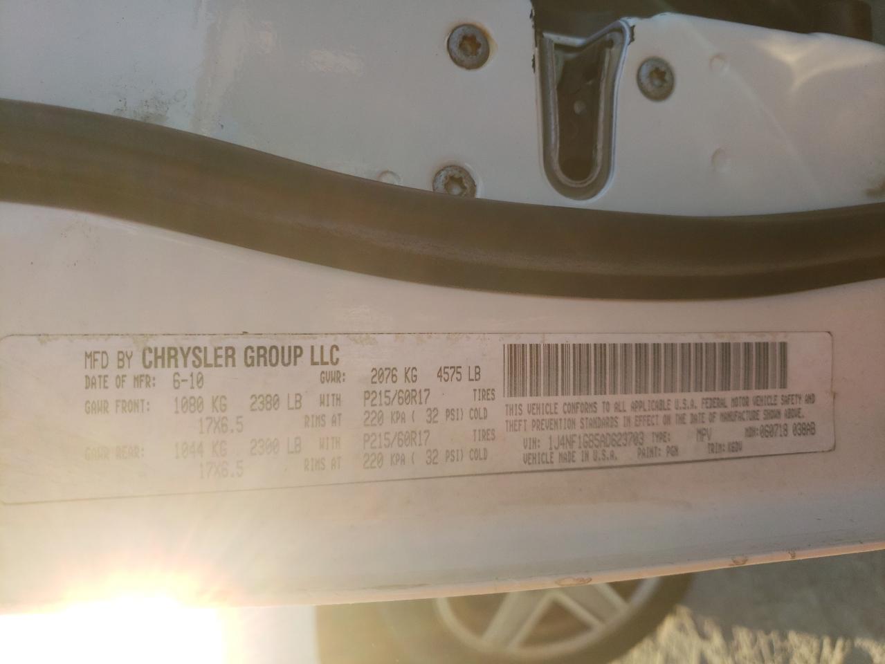 2008 Jeep Liberty (Patriot) VIN 1J8FT28W98D520393 Copart auction photo, front end / top/roof damage thumbnail 12