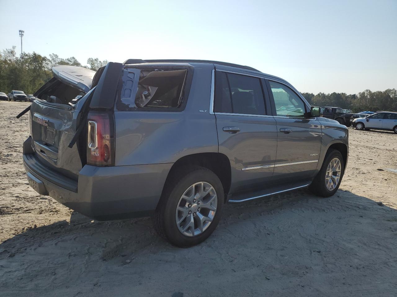 2019 GMC Yukon VIN 1GKS1BKC9KR118544 Copart auction photo, top/roof damage thumbnail 3