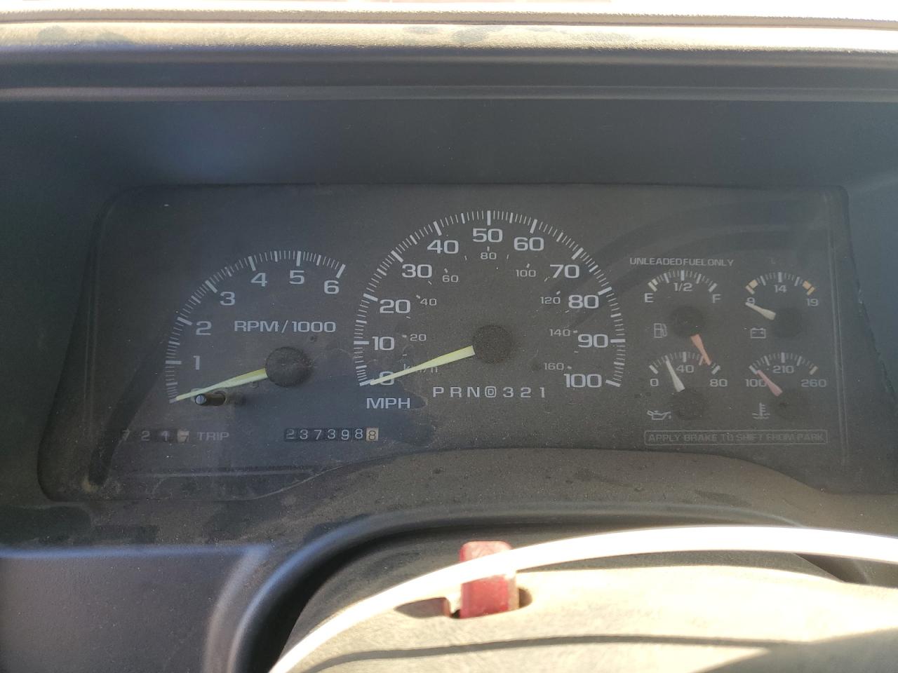 1999 Chevrolet Suburban VIN 1GNFK16R9XJ364493 Copart auction photo, front end / mechanical damage thumbnail 9