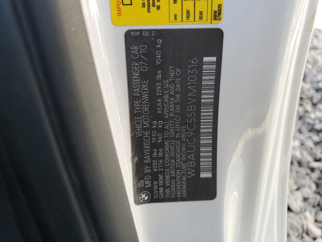 2011 BMW 1er VIN WBAUC9C55BVM10316 Copart auction photo, undercarriage / minor dent/scratches damage thumbnail 12
