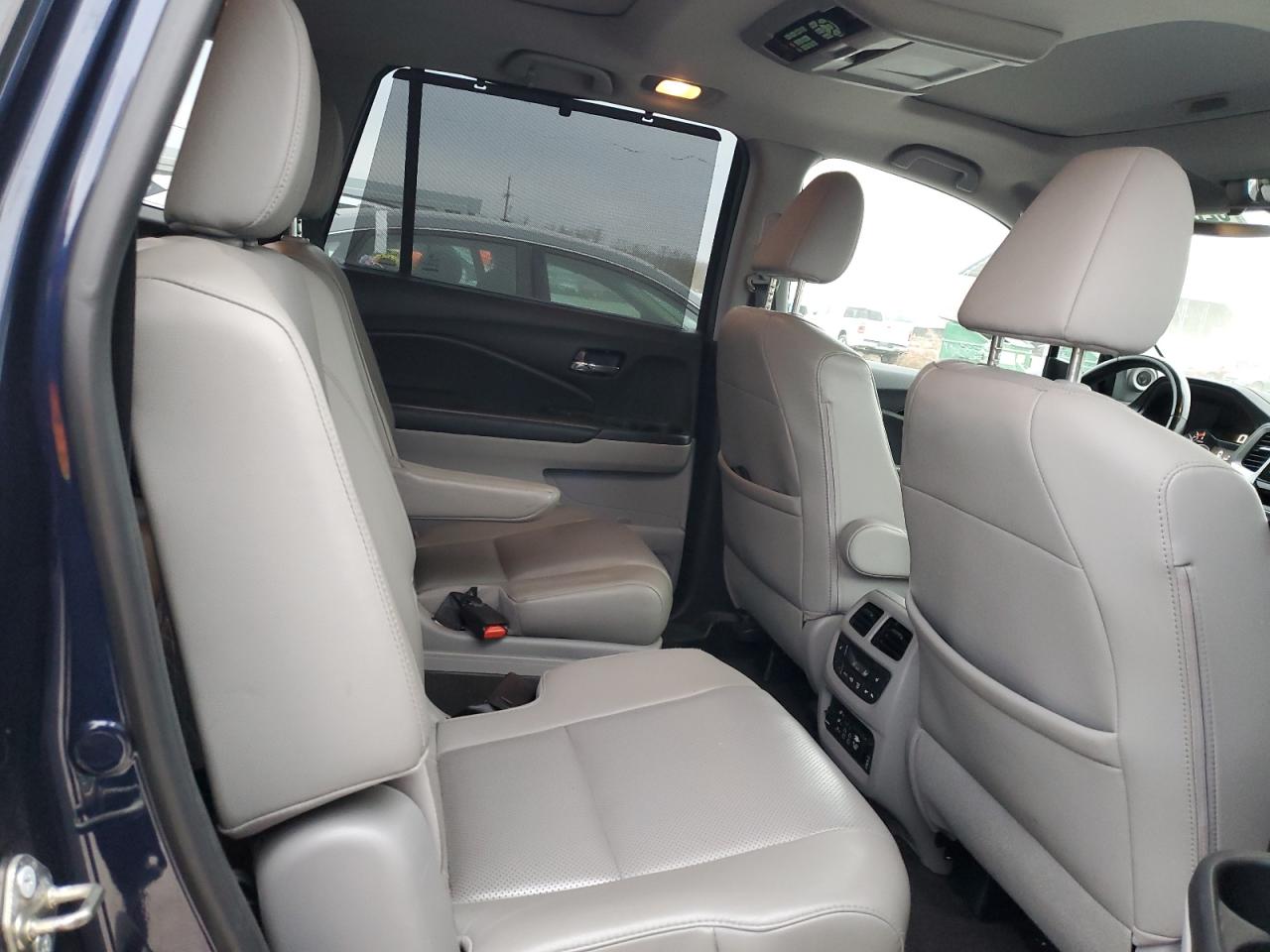 2016 Honda Pilot VIN 5FNYF6H02GB086514 Copart auction photo, all over damage thumbnail 11