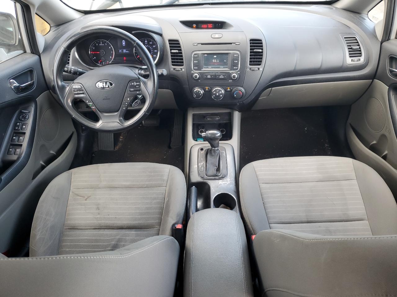 2016 KIA Forte VIN KNAFX4A88G5463936 Copart auction photo, mechanical / vandalism damage thumbnail 8