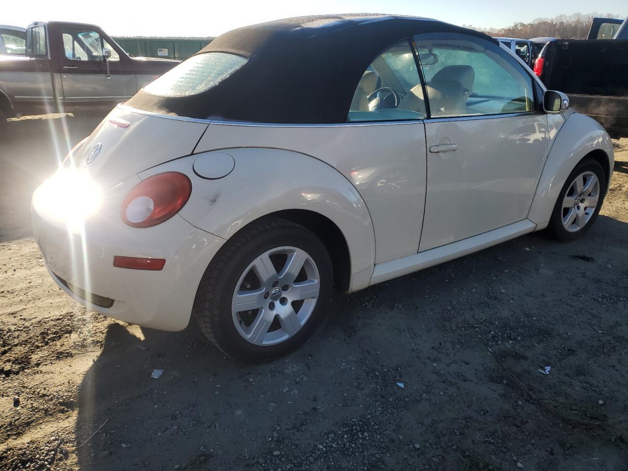 2007 Volkswagen Beetle VIN 3VWRF31Y57M420319 Copart auction photo, side damage thumbnail 3