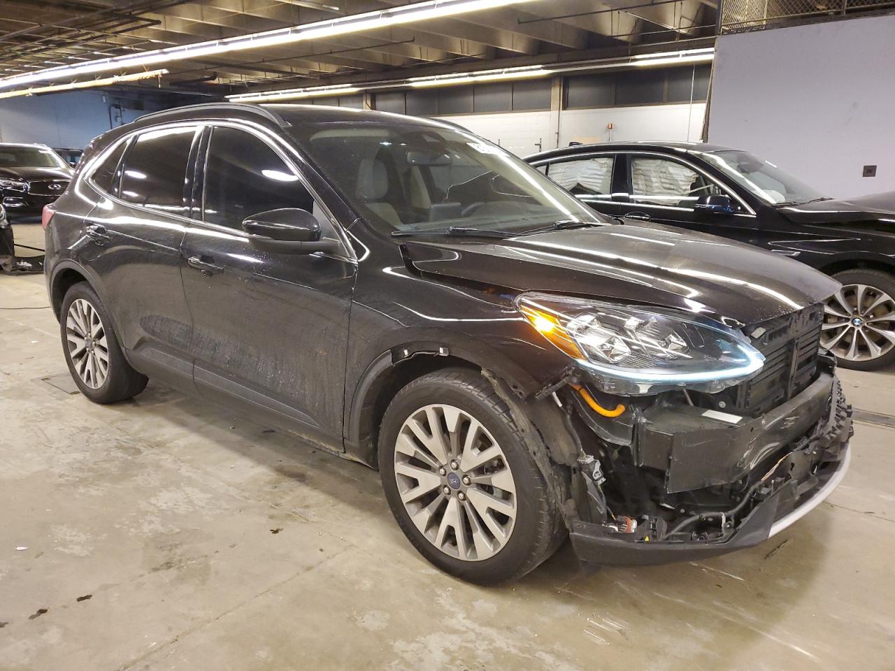 2020 Ford Escape VIN 1FMCU0DZ9LUC64949 Copart auction photo, front end / minor dent/scratches damage thumbnail 4